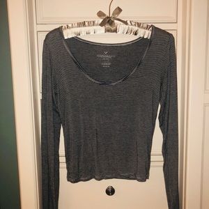 AMERICAN EAGLE Black & White Striped Cropped Top